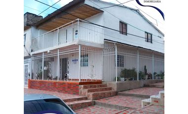 Se vende Casa de 2 pisos / Barrio Villa Estadio, Soledad