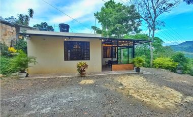 Maat vende Casa Campestre, Salitre Blanco-Villeta 400m2 $350Millones