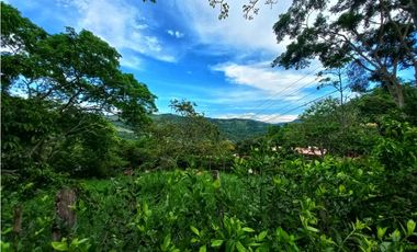 Maat vende Casa Campestre, Salitre Blanco-Villeta 400m2 $350Millones