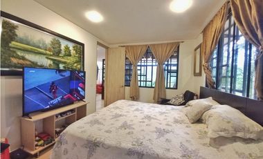 Maat vende Casa Campestre, Salitre Blanco-Villeta 400m2 $350Millones