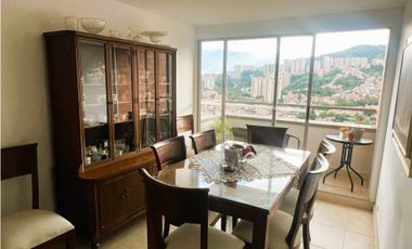 Apartamento en venta en Medellín - Loma de Los Bernal - Con vista (CV)