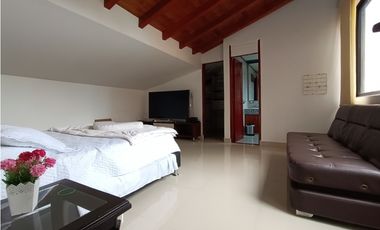 Apartamento dúplex en venta en El Poblado - Transversal Inferior