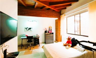 Apartamento dúplex en venta en El Poblado - Transversal Inferior