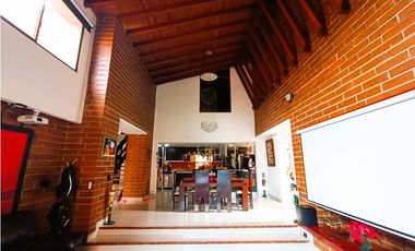 Apartamento dúplex en venta en El Poblado - Transversal Inferior