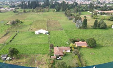 Vendo Hermosa Casa en Tabio Centro Santa Barbara