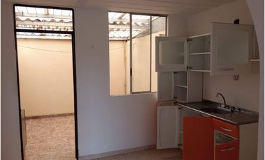 ACSI 720. Casa en venta, El Trebol Mz 7