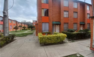 ACSI 720. Casa en venta, El Trebol Mz 7