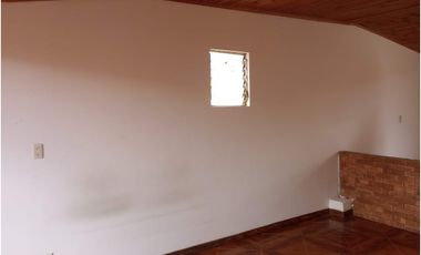 ACSI 720. Casa en venta, El Trebol Mz 7