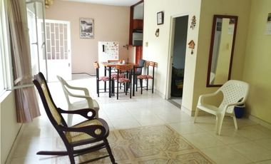 Maat vende Casa Urbana, San Rafael-Villeta 480m2 $500Millones