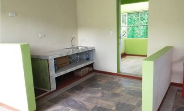 Maat vende Casa Urbana, San Rafael-Villeta 480m2 $500Millones