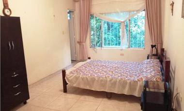Maat vende Casa Urbana, San Rafael-Villeta 480m2 $500Millones