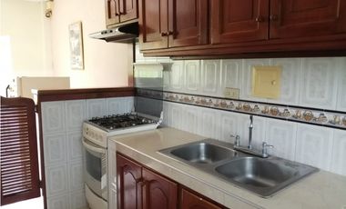 Maat vende Casa Urbana, San Rafael-Villeta 480m2 $500Millones