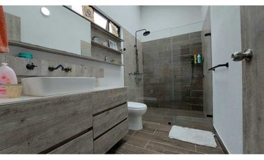 Espectacular Casa Campestre en Rancherias, Rionegro