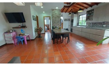 Espectacular Casa Campestre en Rancherias, Rionegro