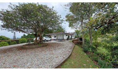 Espectacular Casa Campestre en Rancherias, Rionegro