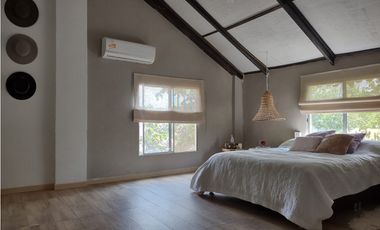 VENDO HERMOSA CASA  DUPLEX EN SALGAR