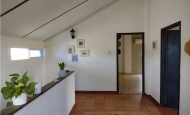 VENDO HERMOSA CASA  DUPLEX EN SALGAR