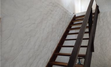 VENDO HERMOSA CASA  DUPLEX EN SALGAR