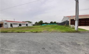 Lote terreno en venta en condominio cerrado Rozo Valle Colombia