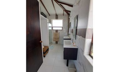 En Venta Casa Campestre en La Mesa  Conjunto Cerrado