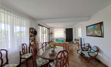 En Venta Casa Campestre en La Mesa  Conjunto Cerrado