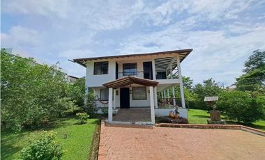 En Venta Casa Campestre en La Mesa  Conjunto Cerrado