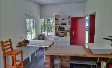 Maat vende Casa Campestre, La Vega 2.200m2 $780Millones