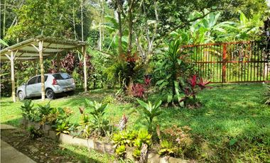 Maat vende Casa Campestre, La Vega 2.200m2 $780Millones