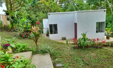 Maat vende Casa Campestre, La Vega 2.200m2 $780Millones