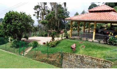 FINCA EN VENTA MOTEBELLO-LA CASTILLA CALI 128.000 MT 3 CASAS