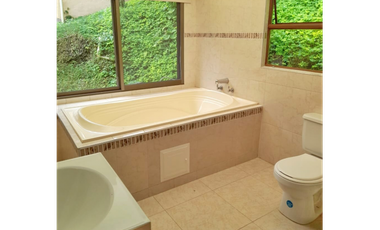 Maat vende finca en La Vega - 25.000m2 $800Millones
