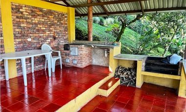 Maat vende finca en La Vega - 25.000m2 $800Millones