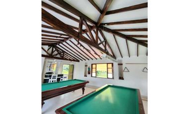 SE VENDE ESPECTACULAR FINCA EN CERRITOS.