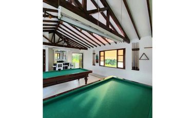 SE VENDE ESPECTACULAR FINCA EN CERRITOS.