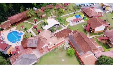 SE VENDE ESPECTACULAR CLUB HOTEL EN LA TEBAIDA, QUINDIO.