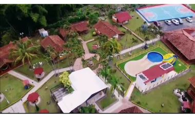 SE VENDE ESPECTACULAR CLUB HOTEL EN LA TEBAIDA, QUINDIO.
