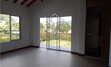 CASA CAMPESTRE EN VENTA EN EL CARMEN DE VIBORAL