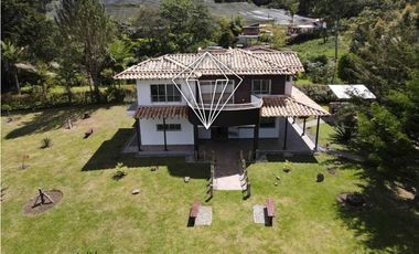 CASA CAMPESTRE EN VENTA EN EL CARMEN DE VIBORAL