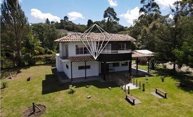 CASA CAMPESTRE EN VENTA EN EL CARMEN DE VIBORAL
