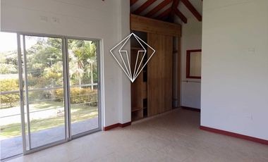 CASA CAMPESTRE EN VENTA EN EL CARMEN DE VIBORAL