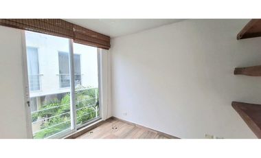 CASA EN CONDOMINIO CON PISCINA RICAURTE