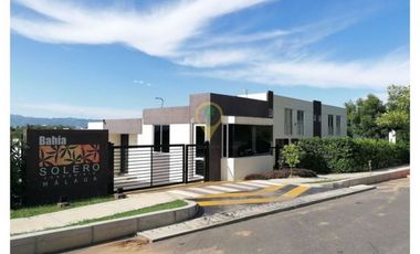 CASA EN CONDOMINIO CON PISCINA RICAURTE