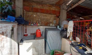 Casa lote Urbano muy cerca al centro de La Mesa Cundinamarca