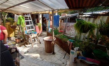 Casa lote Urbano muy cerca al centro de La Mesa Cundinamarca
