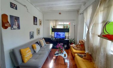 Casa lote Urbano muy cerca al centro de La Mesa Cundinamarca