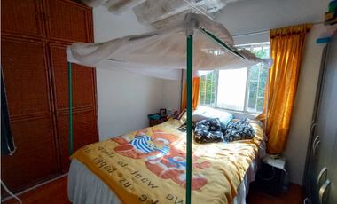 Casa lote Urbano muy cerca al centro de La Mesa Cundinamarca