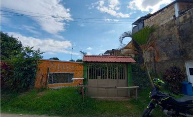 Casa lote Urbano muy cerca al centro de La Mesa Cundinamarca
