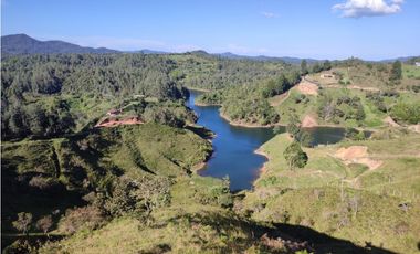 Finca en venta el Peñol Antioquia Parcelar 36,000 m2 el Marial.