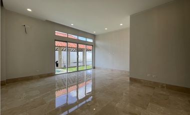 ESTRENA CASA EN UNO DE LOS MEJORES CONJUNTOS DE MONTERIA