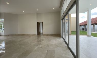 ESTRENA CASA EN UNO DE LOS MEJORES CONJUNTOS DE MONTERIA